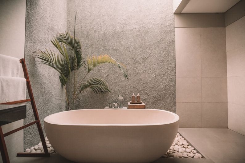 Eco-resort Luxury - white ceramic bathtub